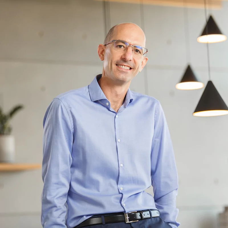 Dr. Shay Wolfling